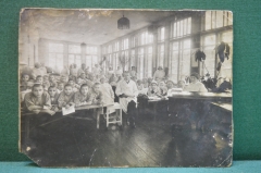 Фотография старинная "Дети с медицинским персоналом". 