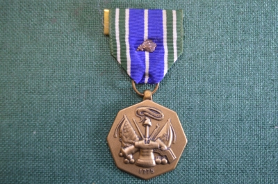 Медаль "За военные достижения, For military achievement", с лентой. США. Пушки, флаги, 1775.
