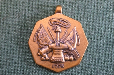 Медаль "За военные достижения, For military achievement", без ленты. США. Пушки, флаги, 1775.