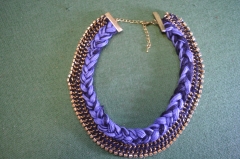 Ожерелье, воротничок. Женское украшение. Металл, ткань, стразы.