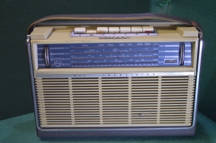 Радиоприемник приемник. PHILIPS All transistor. Европа. 1960е.