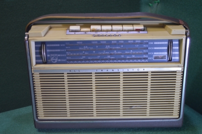 Радиоприемник приемник. PHILIPS All transistor. Европа. 1960е.