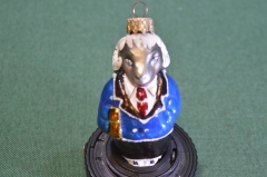 Игрушка елочная новогодняя "Деловой Баран". Стекло.