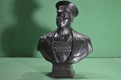 Маршал Жуков Георгий Константинович. Бюст, черный. Искусственный мрамор. 22 см.