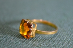 Кольцо, колечко с янтарной вставкой. Янтарь. Клеймо МК1. Диаметр 19 мм.