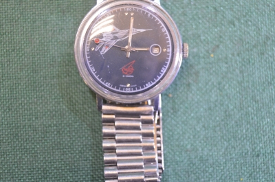 Часы наручные "МИГ, истребитель", 21 камень. Механические, с браслетом. Календарь. В ремонт. 