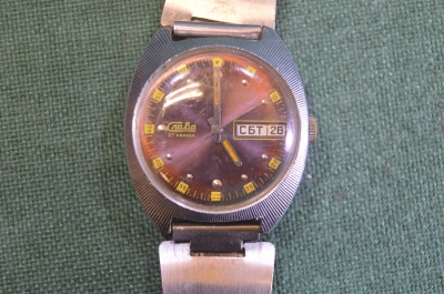 Часы наручные мужские "Слава", 27 камней. Календарь. Нужен небольшой ремонт.