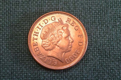 Монета 2 пенса 2000 года. Two pence. Елизавета II, Великобритания.