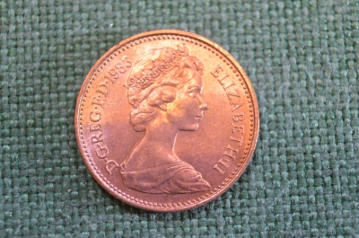 Монета 1 пенни 1983 года. One penny. Елизавета II, Великобритания.