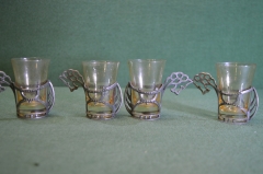 Рюмки, стопки с подрюмочниками (4 штуки). Конь, лошадиная голова. Стекло, металл.