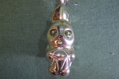 Игрушка елочная стеклянная "Заяц барабанщик, зайчик с барабаном". Серебристый. Стекло, подвес.  