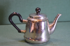 Чайник заварочный самоварный металлический. Металл, карболит. Кольчугино. СССР.