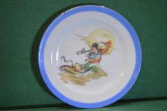 Тарелка фарфоровая настенная сюжетная. Девушка, богиня. Фарфор. Роспись. Старый Китай. 1950е.