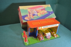 Игрушка жестяная "Станция техобслуживания бензоколонка". Машинка. В коробке. Жесть. СССР. #U