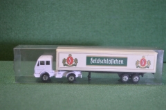 Машинка, модель. Фура, грузовик. Пиво Feldschlosschen. Реклама.