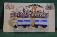 Модель, игрушка. Пивной грузовик белый, фура с прицепом. Реклама пива. Блистер. Китай Германия.