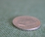 Монета 6 пенсов 1952 года. Sixpence. Птица Гуйя, Новозеландский скворец. New Zealand. Новая Зеландия
