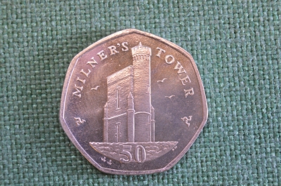 Монета 50 пенсов 2006 года. Milner's Tower. Fifty pence. Елизавета II. Isle of Man. Остров Мэн.
