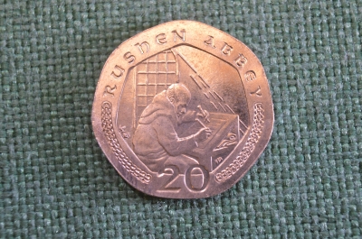 Монета 20 пенсов 2001 года. Rushen Abbey. Twenty. Елизавета II. Isle of Man. Остров Мэн.